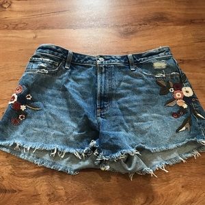Abercrombie & Fitch High Rise Short